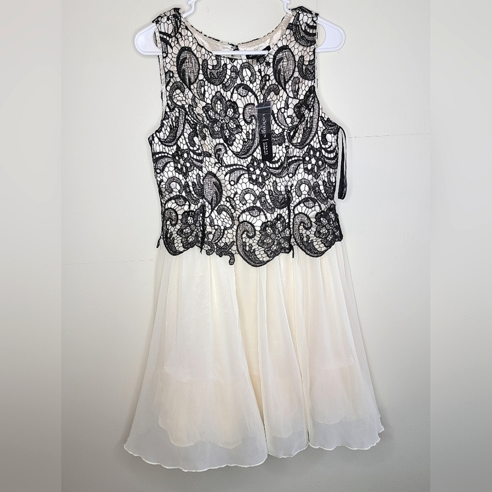 NWT London Dress Co Lace Open‎ Back Soft Glam Romantic Cocktail Dress, size 10
